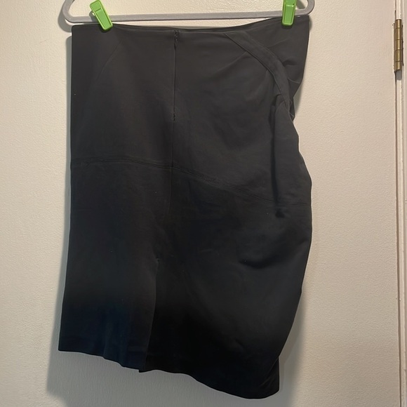 Brunello Cucinelli Black Ruched Slightly Pencil Angled Controlled MIDI Skirt - Picture 5 of 11